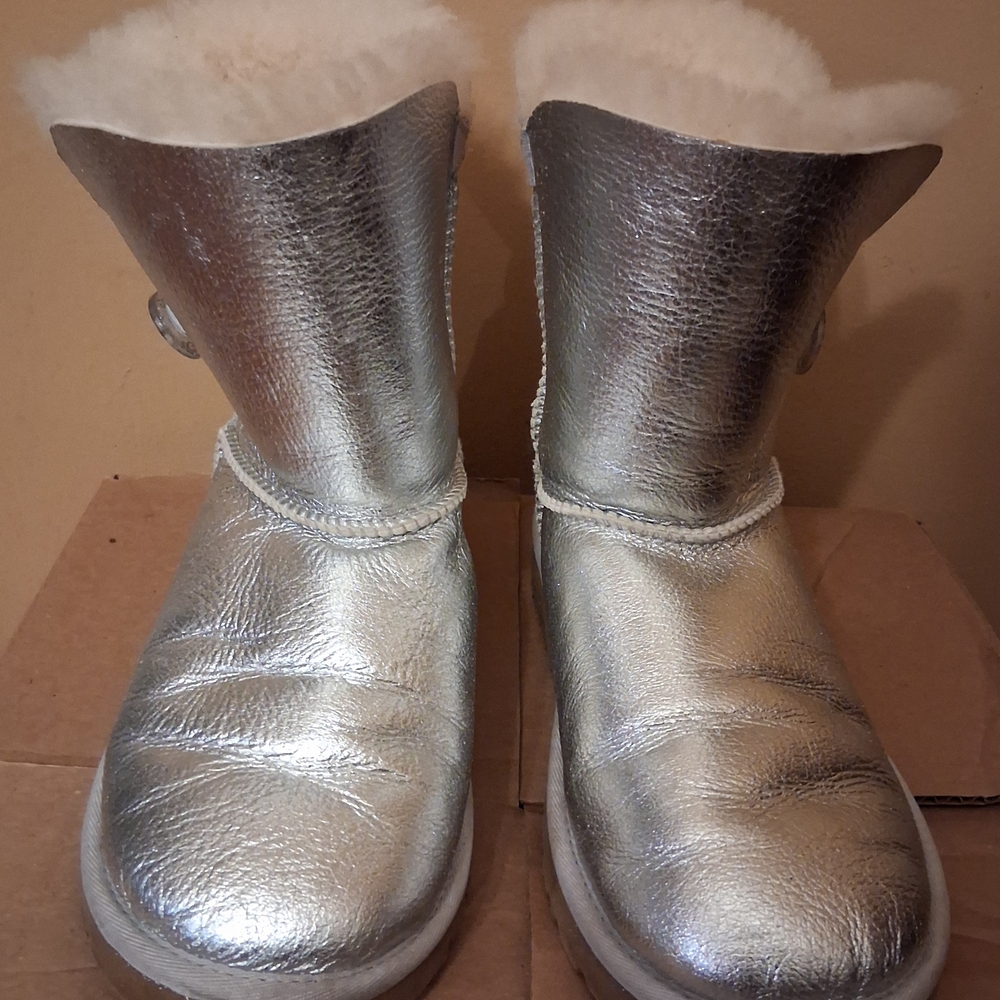 UGG Silver Ankle Boots with Cream Lining
